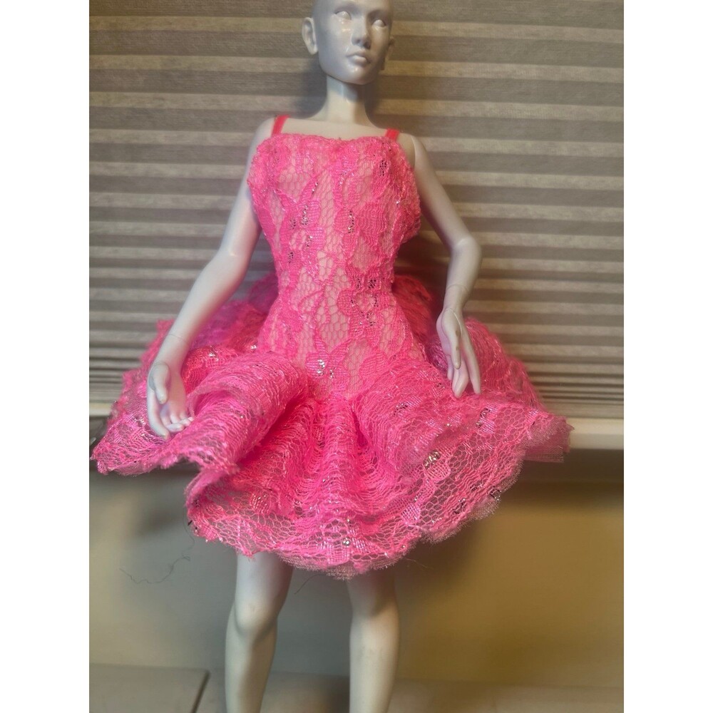 Barbie Dress 1990’s vintage lights & Lace Pink dress